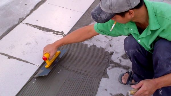 lót gạch chống thấm sân thượng