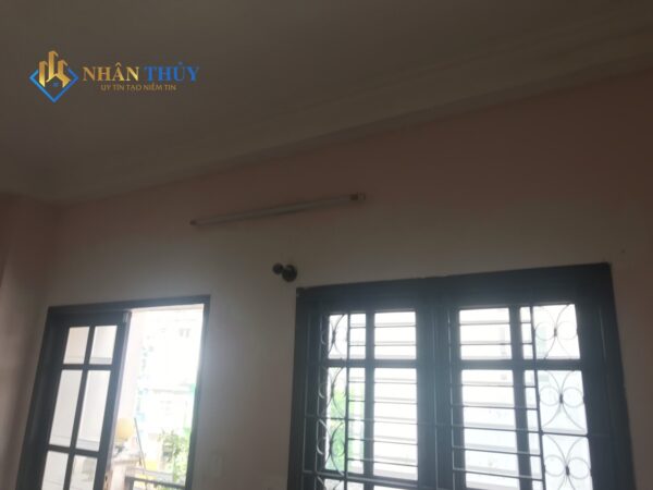 sơn lại phòng ngủ